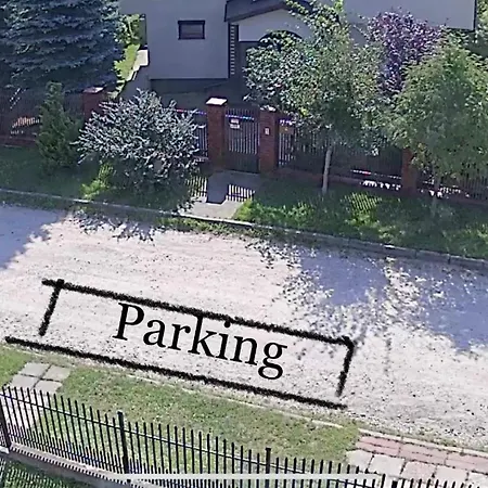 W Nowosolnej Проживання в сім'ї *